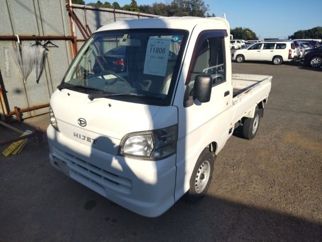 11806 Daihatsu Hijet truck S211P 2012 г. (LUM Tokyo Nyusatsu)